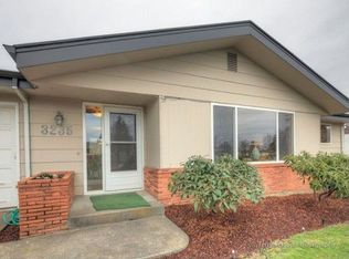 3235 SW Ridge Dr, Portland, OR 97219