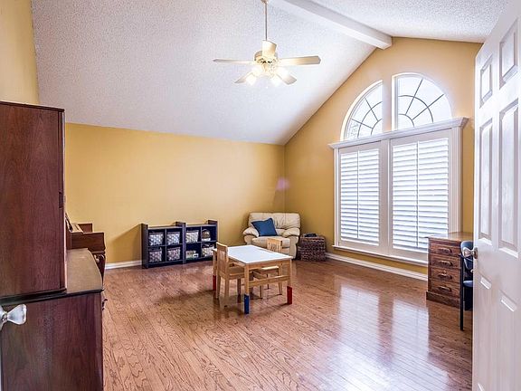 3rd image of 5808 Grassland Blvd