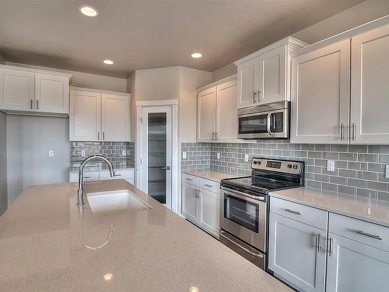 5232 N Beaham Ave — Photo 4