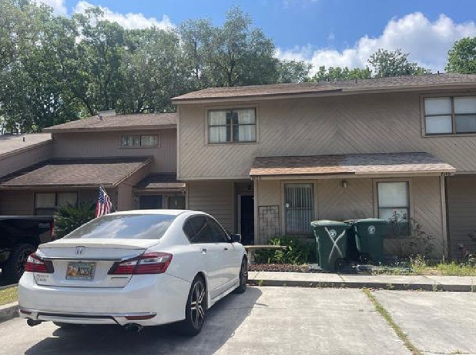 1st image of 8150 Village Gate Ct