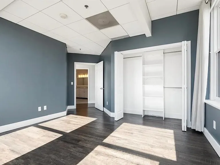 108 W Jefferson St #702 — Photo 7