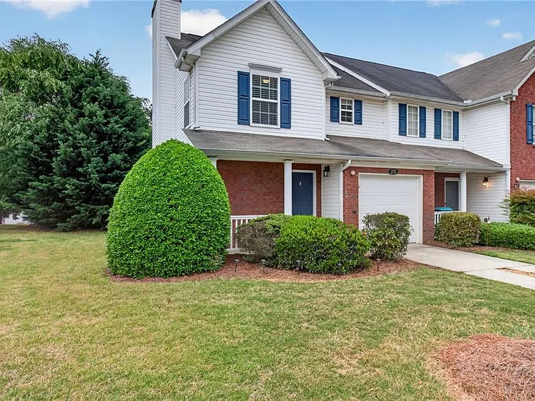 275 Cottonwood Creek Cir — Photo 2