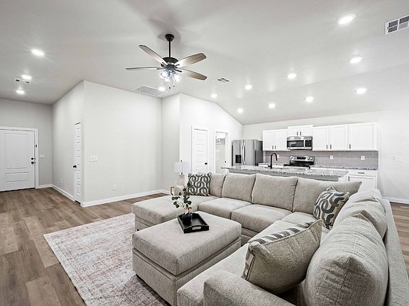 5th image of 2924 138th Pl