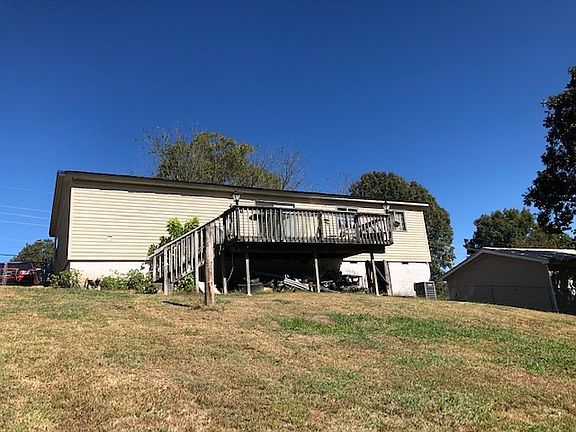 2nd image of 142 Newton Dr SE