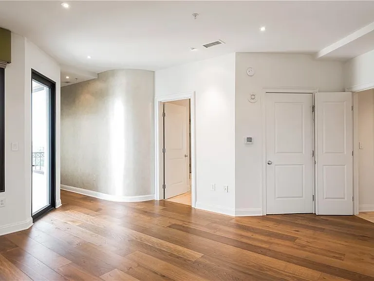 2828 Peachtree Rd NE #1903 — Photo 25