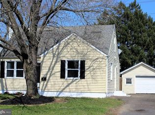 912 Winder Dr, Bristol, PA
