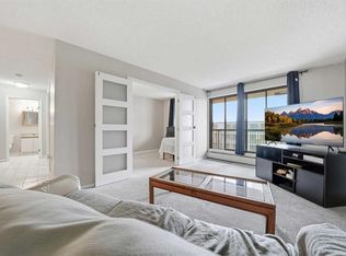 718 S 12th Ave SW #704, Calgary, AB T2R0H7