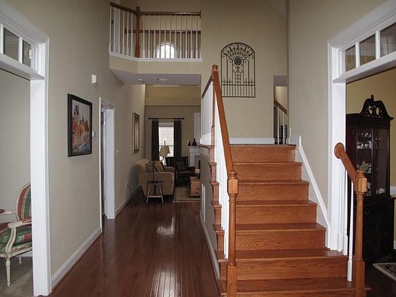 Impressive foyer leading to family room