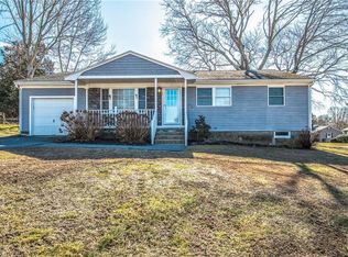 23 Concord Dr, Middletown, RI 02842