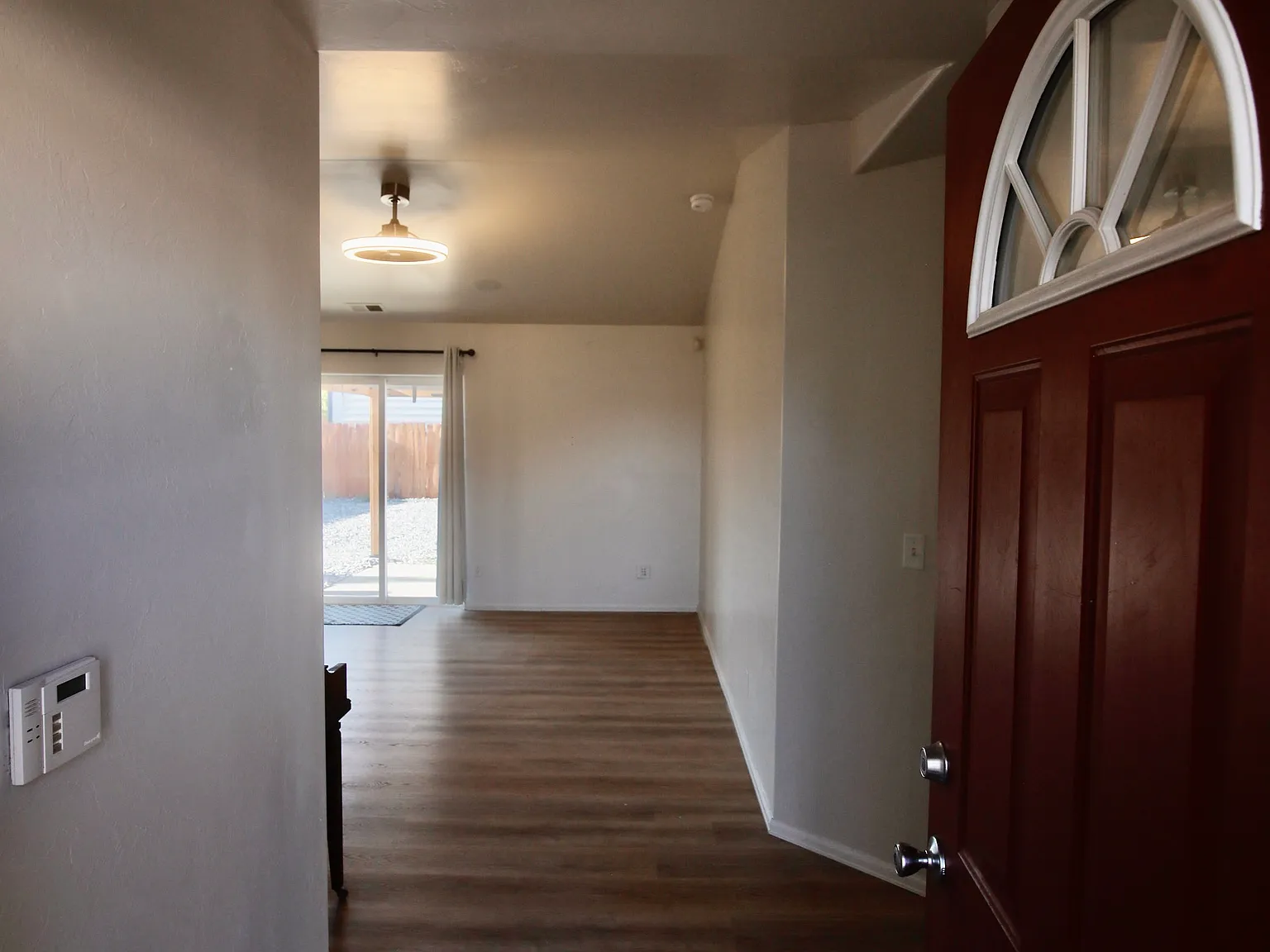 4 bed, 1841 sqft, $2,150 — Photo 2