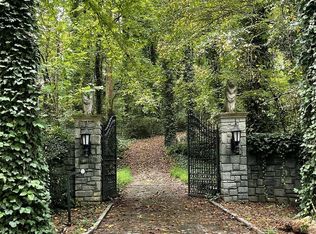 6400 Riverside Dr, Atlanta, GA 30328