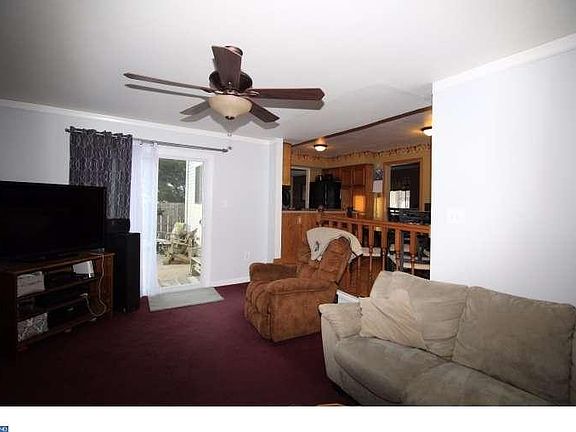 5th image of 714 Fox Chase Cir