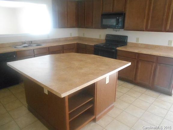 4th image of 1012 Pocono Dr
