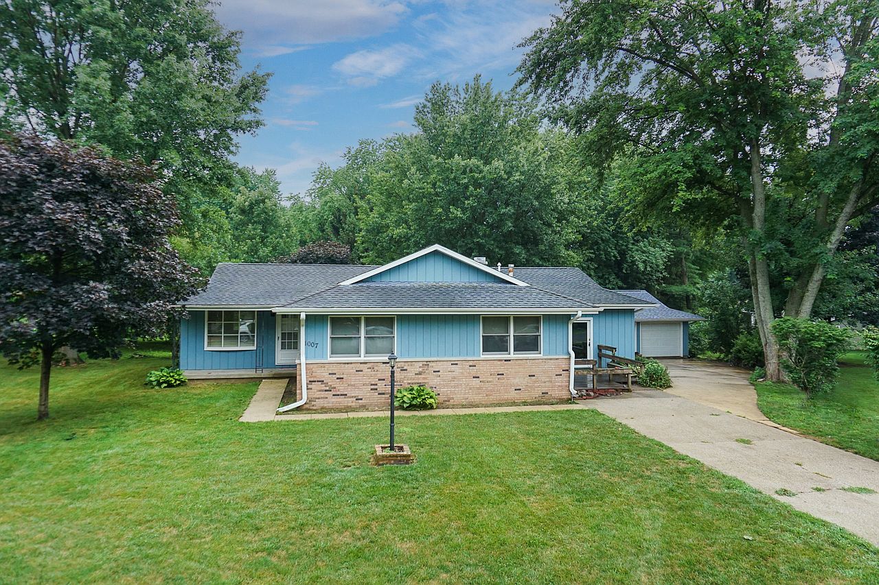 1007 Maple Tree Ln, Mahomet, IL 61853 Zillow