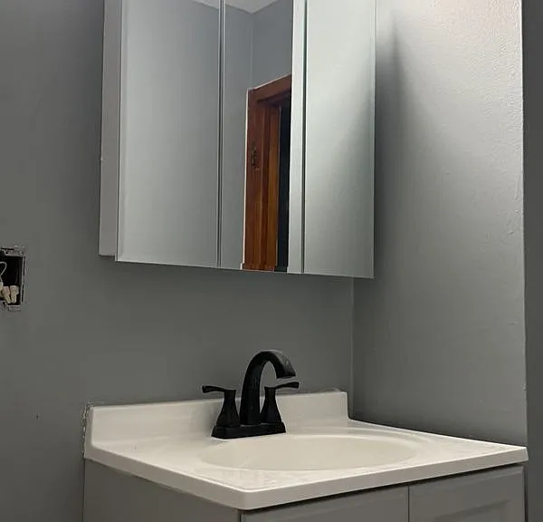 20 Yates St — Photo 8