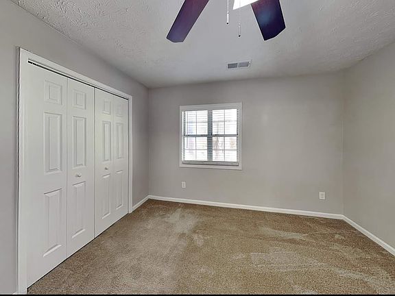 5th image of 1051 Autumn Crest Dr