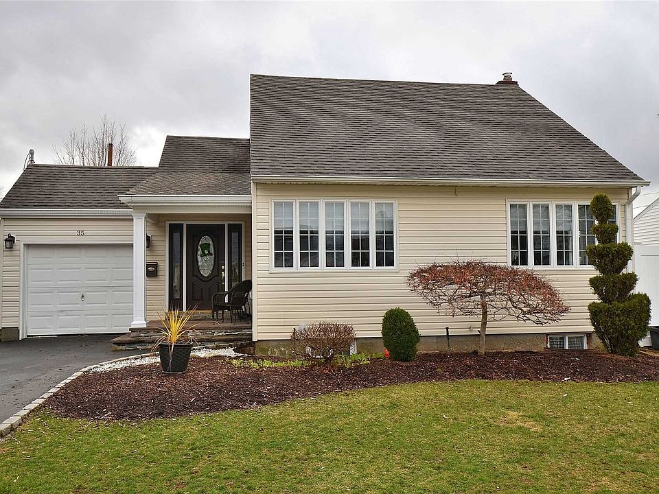 1st image of 35 Hayden Dr