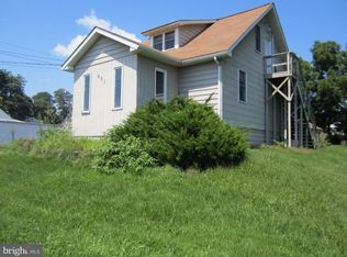 981 Trenton Rd, Fairless Hills, PA 19030