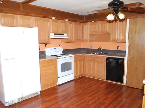 4th image of 8907 NE 111th Ave