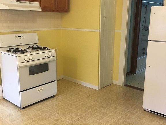 2nd image of 454-456 Beulah St #1