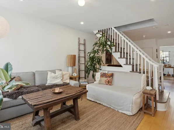 2236 S Clarion St, Philadelphia, PA 19148