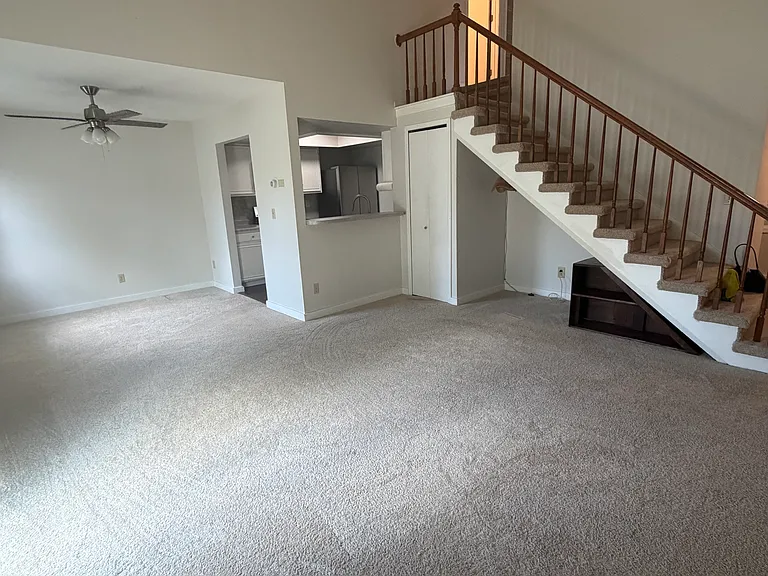 1315 Sturdy Rd — Photo 5