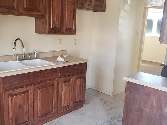 2nd image of 305 Bauxite Ave