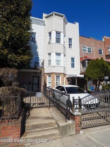 8666 17th Ave, Brooklyn, NY, 11214