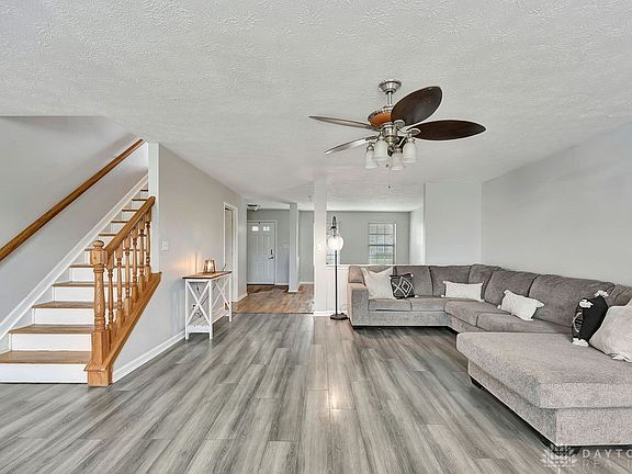 5th image of 909 Providence Ct