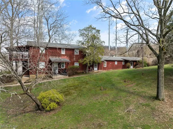 6 Frontage Dr, Moundsville, WV 26041