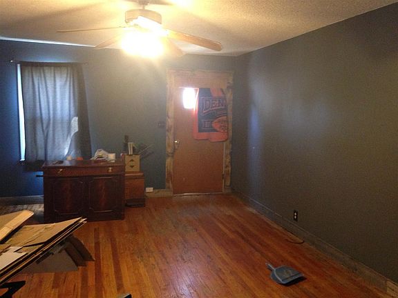 3rd image of 319 Fetterman St