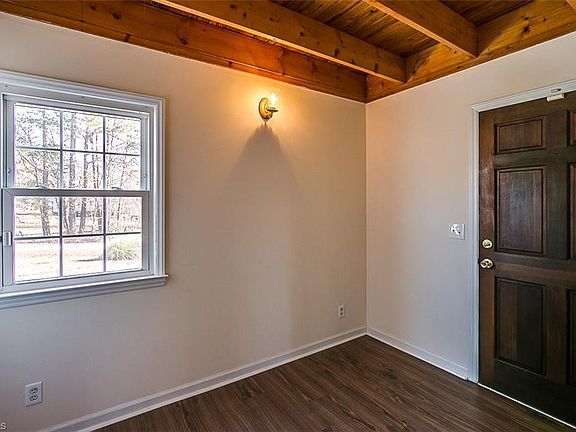 4th image of 3115 Pinehurst Dr