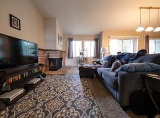 9154 Neill Lake Rd #1, Eden Prairie, MN 55347