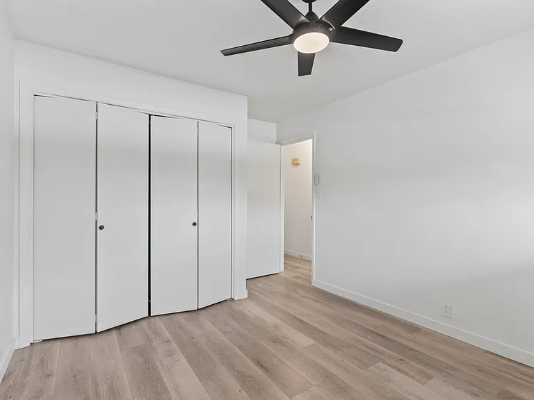 2614 S Green St — Photo 18