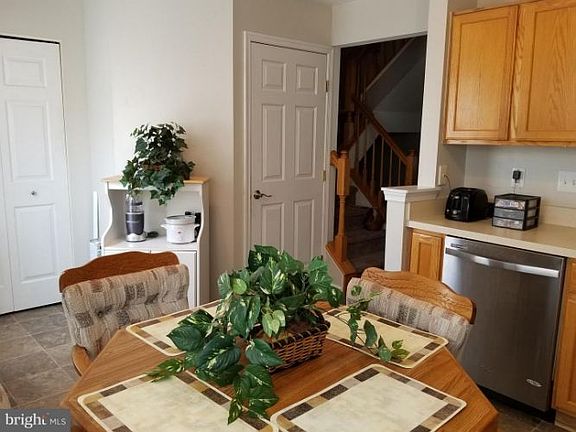 4th image of 9811 Bartley Ct
