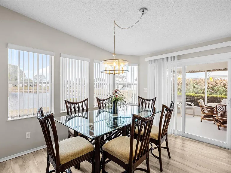 8032 Meadowlark Ln — Photo 13