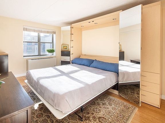4th image of 516 W 47th St APT S5h