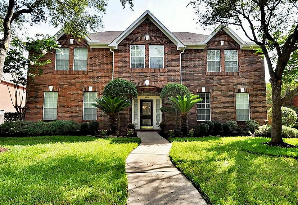 1st image of 4014 Lyndhurst Pl