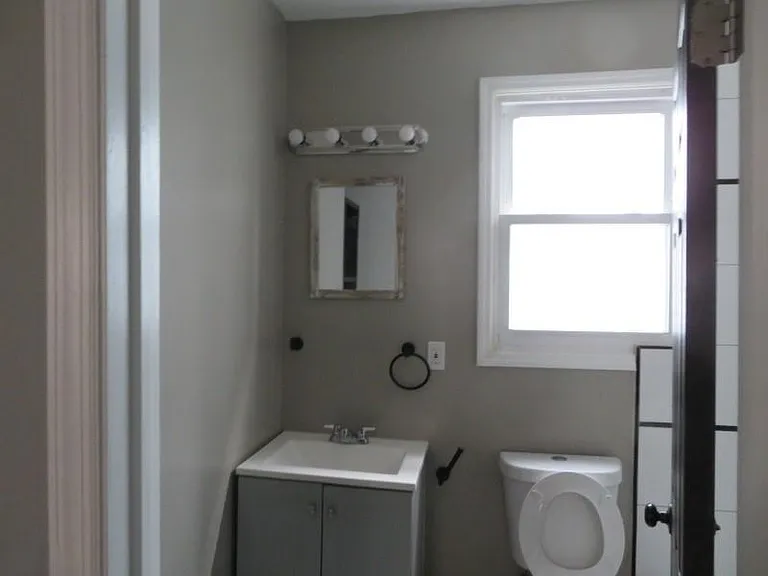572 Nassau St #2 — Photo 7