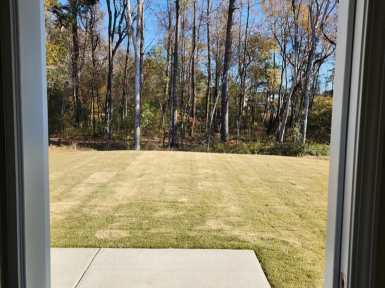 290 Gregory Village Dr — Photo 25