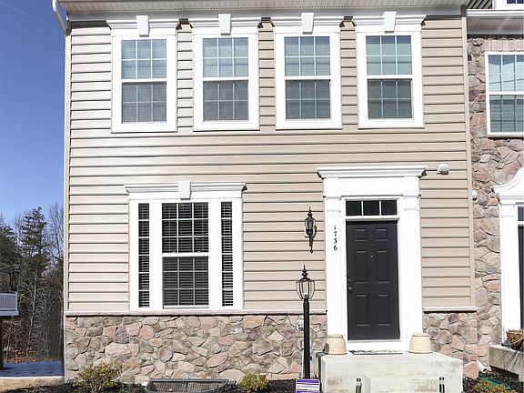 2nd image of 1736 Rockledge Ter