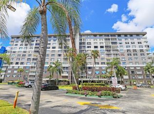 Hillcrest East, Hollywood, FL 33021
