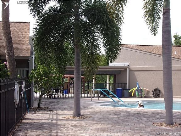 5th image of 1600 NE Dixie Hwy APT 11-103