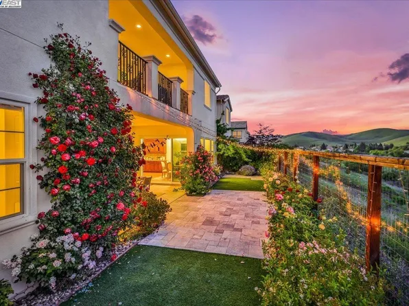 6081 Laurelspur Loop, San Ramon, CA 94582