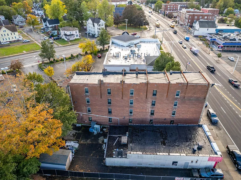 1260 Main St #204 — Photo 28