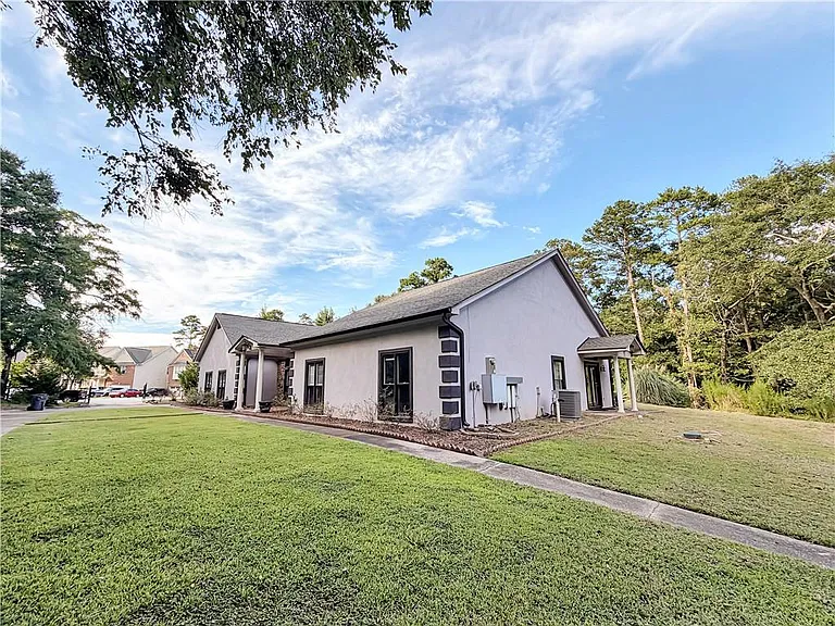 2320 Copper Trail Ln — Photo 39