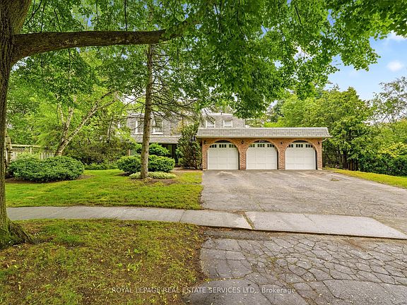 4th image of 251 Dolphin Ct