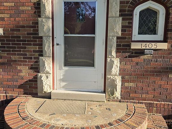 3rd image of 1405 10th Ave N