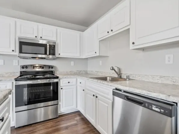 Quail Hill Apartments, 20800 Lake Chabot Rd APT 314, Castro Valley, CA 94546