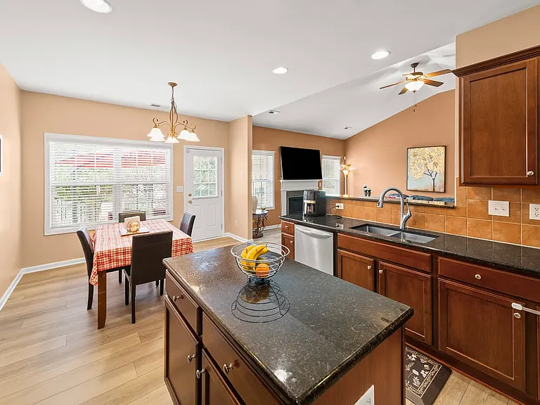 9693 Laurie Ave NW — Photo 7